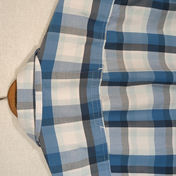 Wrangler Men's Short Sleeve Button Down Shirt Blue White Plaid Has Venting Large - Picture 7 of 11